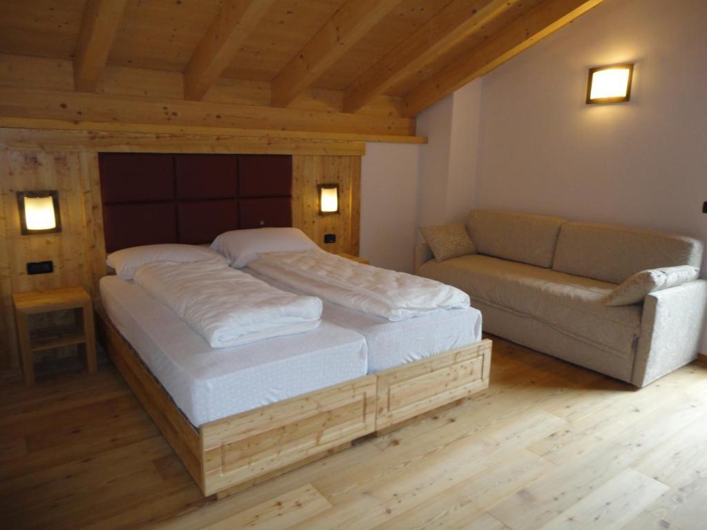 Hotel Garni My Ledro 피에베디레드로 객실 사진